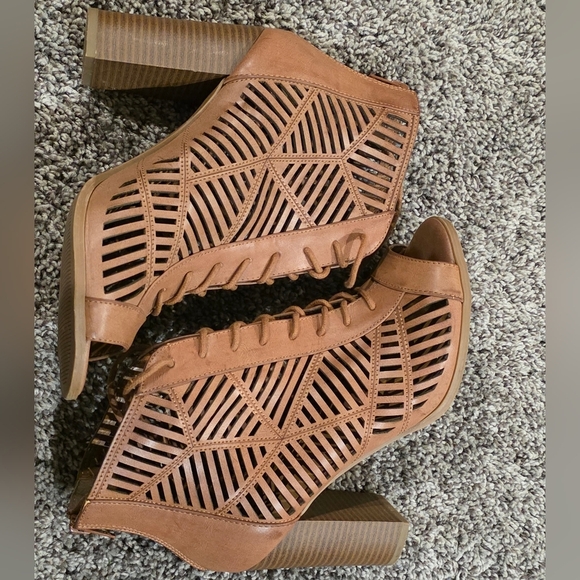 Western Boho Strappy Bootie Sandles Size 8 - Picture 3 of 5